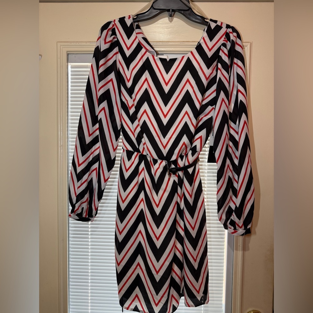 Elle Black and White Bishop Sleeve Sheath Dress